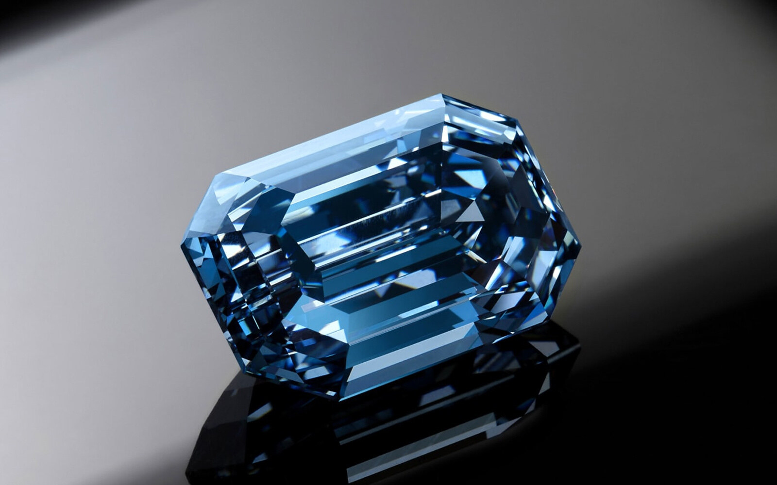 Diamante Blu Asta Sotheby s