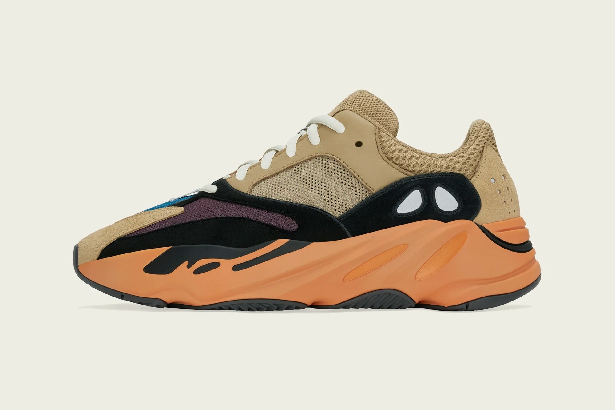 YEEZY BOOST 700 Enflame Amber