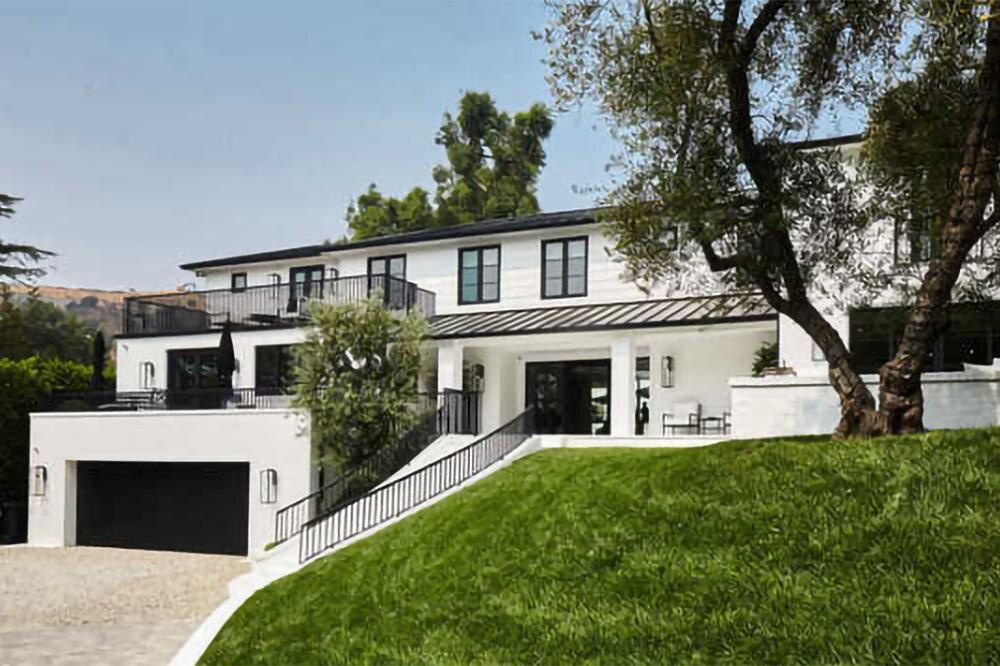Rihanna Beverly Hills Mansion